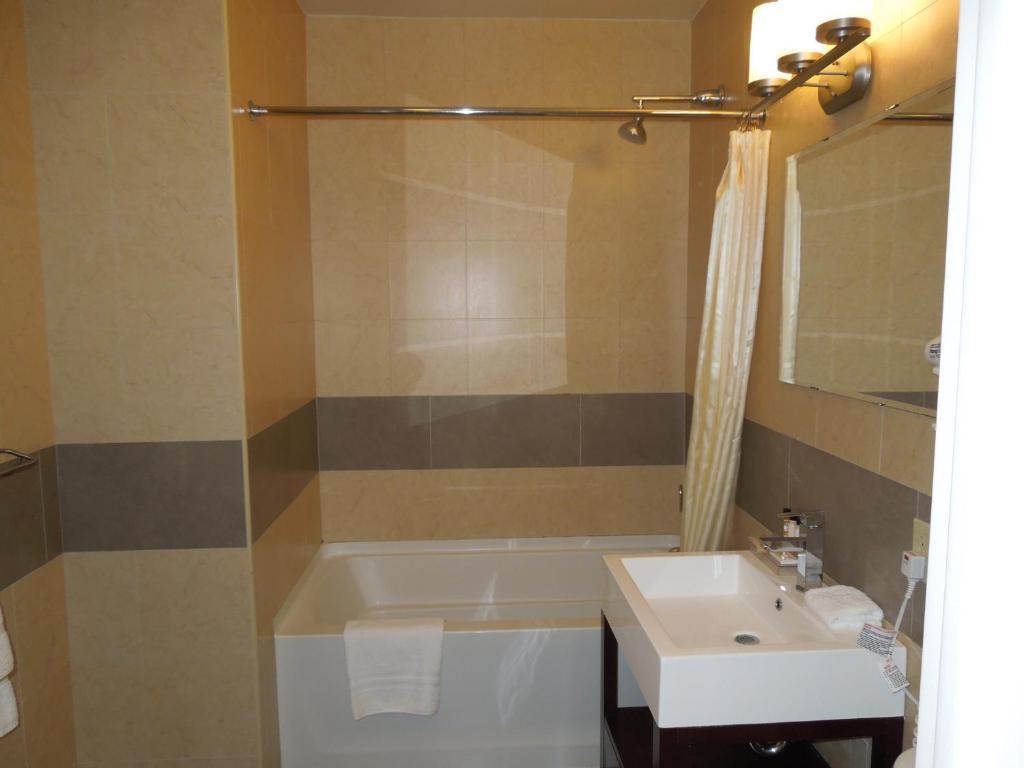 Quarto Twin Standard